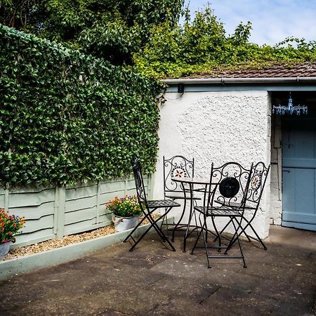 Laurel Cottage Burton  ภายนอก รูปภาพ