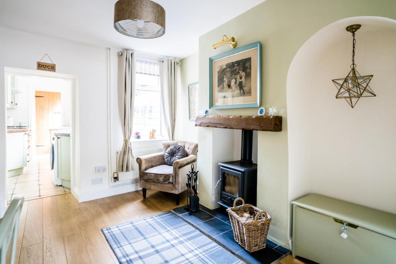Laurel Cottage Burton  ภายนอก รูปภาพ